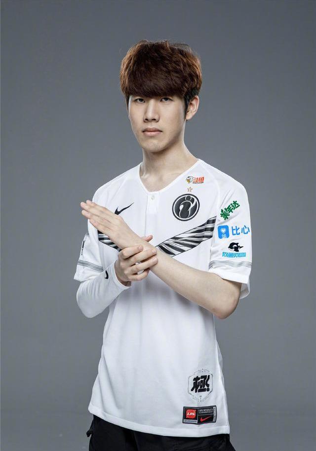 激烈的联赛 激烈的联赛