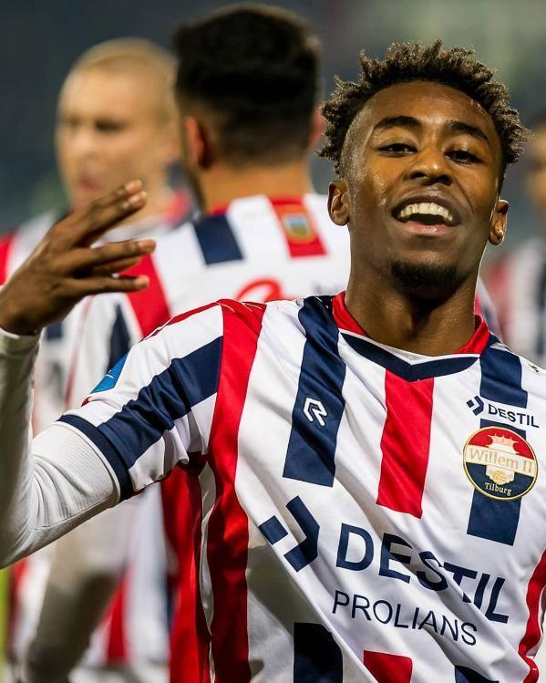 运动员们正 运动员们正