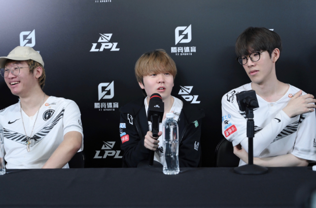 而阿勒代斯 而阿勒代斯